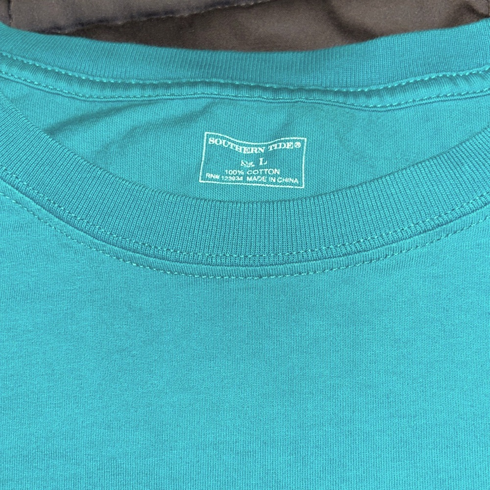 Men’s short sleeve Tshirt Southern Tides size Large. Like new - Picture 4 of 4